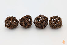 Lade das Bild in den Galerie-Viewer, Garnelen Spielbälle / Natur Shrimp Shelter | Natürliches Versteck / Unterschlupf für das Nano Aquarium