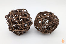 Lade das Bild in den Galerie-Viewer, Garnelen Spielbälle / Natur Shrimp Shelter | Natürliches Versteck / Unterschlupf für das Aquascape Aquarium