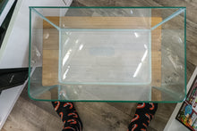 Lade das Bild in den Galerie-Viewer, Aqua Birne - Garnelen Nano Aquarium | Aquascaping Becken mit abgerundeten Ecken