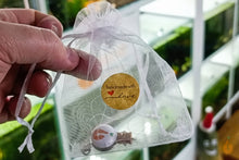 Lade das Bild in den Galerie-Viewer, Aqua Birne - Mini Aquarium Kette / Halskette | Handmade