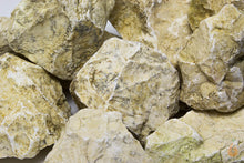 Lade das Bild in den Galerie-Viewer, Weißer Kalkstein | 1kg | Härtet das Wasser auf