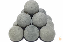 Lade das Bild in den Galerie-Viewer, Pyraminde Aquariumdeko aus Aqua Birne - Premium Mineral Balls | Hochwertige Mineralien für das Aquarium