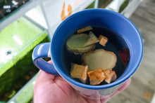Lade das Bild in den Galerie-Viewer, Aqua Birne - Kaffetasse / Teetasse / Tasse | blau - weiß
