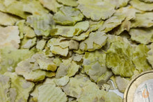 Lade das Bild in den Galerie-Viewer, Aqua Birne - Premium Erbsen Chips | Zusatzfutter / Garnelenfutter /  Schneckenfutter für das Aquarium

