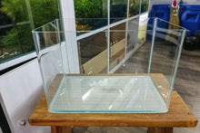 Lade das Bild in den Galerie-Viewer, Aqua Birne - Garnelen Nano Aquarium | Aquascaping Becken mit abgerundeten Ecken
